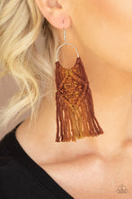 Load image into Gallery viewer, Macrame Rainbow - Brown
